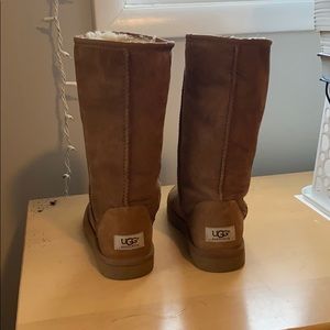 UGG Women’s classic tall - chestnut